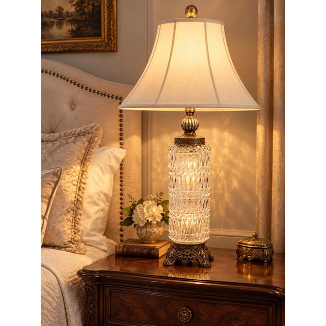 French Vintage French Neoclassical Illuminated Crystal Table Lamp With Cream Bell Shade For Sale - Image 3 of 8