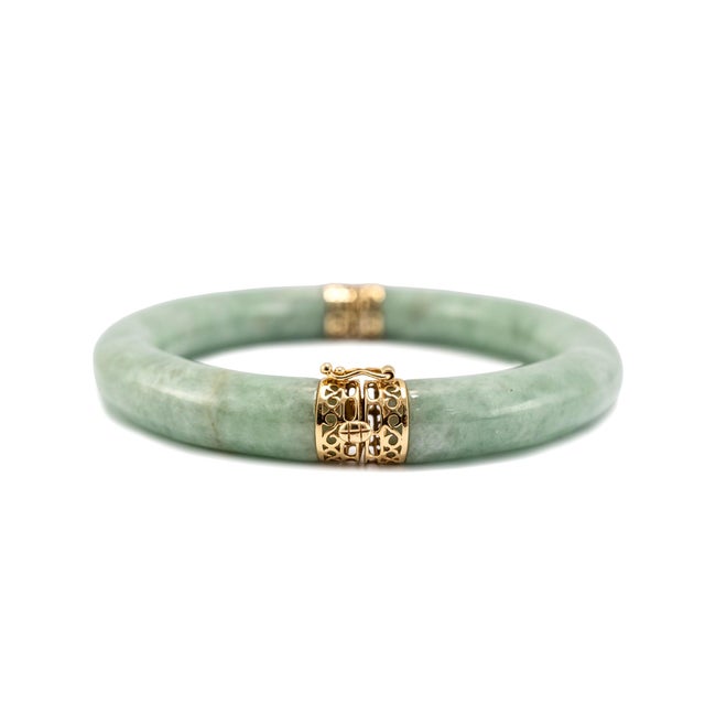 Vintage 14k Yellow Gold Green Jade Jadeite Bangle Bracelet For Sale - Image 4 of 9