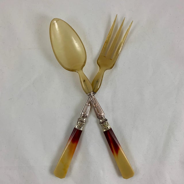 French Art Deco Horn, Bakelite & Silver Plate Fork and Spoon Salad Servers in Case For Sale - Image 13 of 13