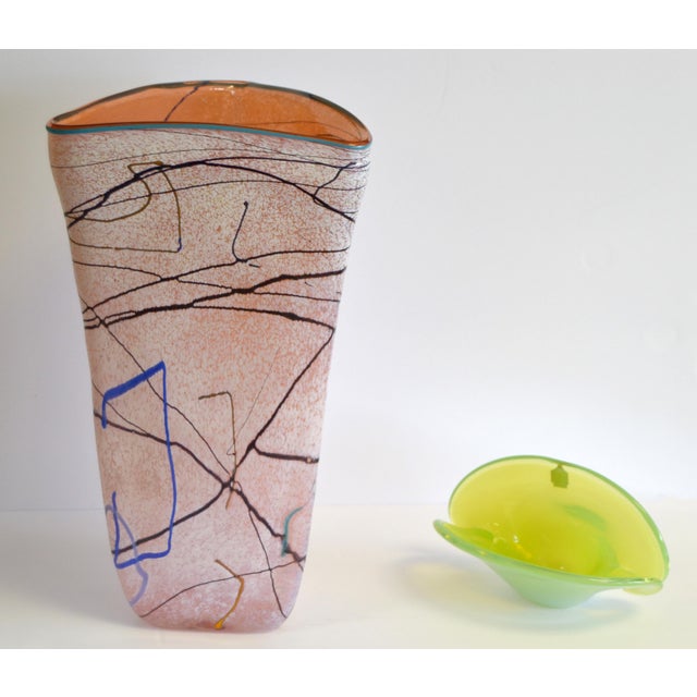 1980s 1980s Taylor Backes Triangle Shape Art Glass Colorful Op Art Vase For Sale - Image 5 of 12