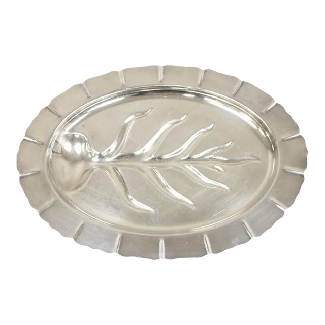 Mid 20th Century International Silver Co "Early American" 4133 Oval Meat Cutlery Serving Platter For Sale