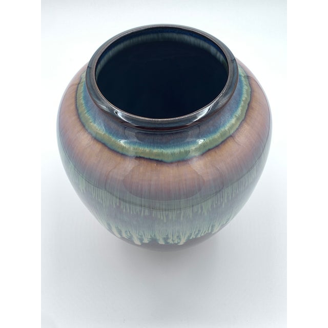 Signed by the Artist, a beautiful large studio art pottery vase, a stunning creation by the renowned artist Bill Campbell....
