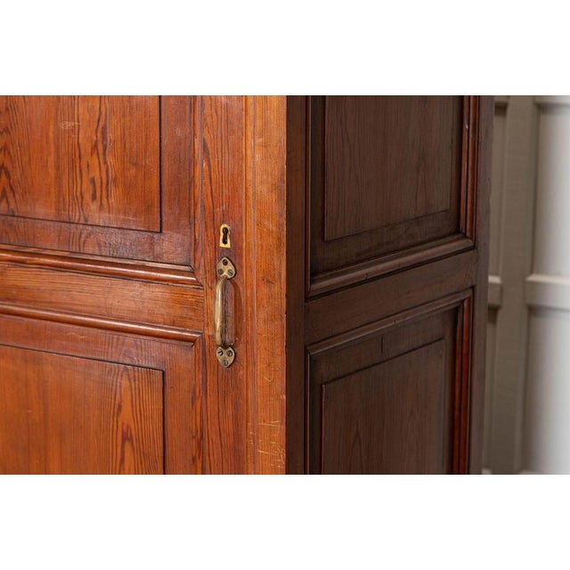 19th Century English Pine Housekeepers Cupboard, 1890 For Sale - Image 11 of 18