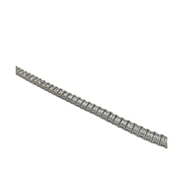 14 Carats Emerald Cut Diamond and Platinum Tennis Bracelet For Sale - Image 4 of 4
