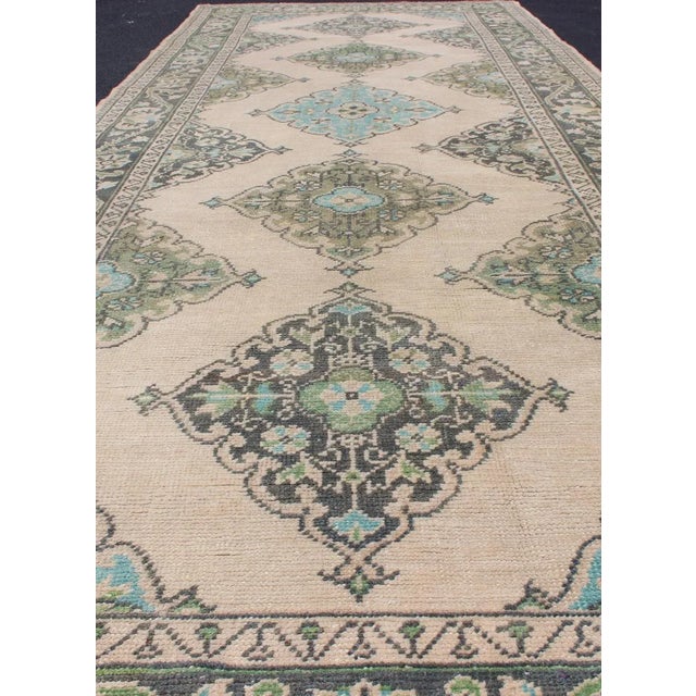 Turkish Oushak Runner With Medallion Design in Dark Blue, Blush, Aqua and Green For Sale In Atlanta - Image 6 of 12