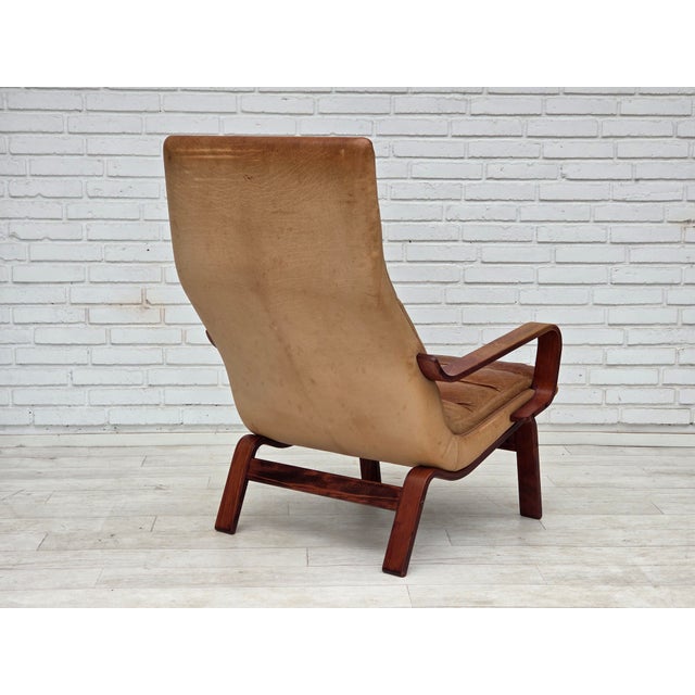 Scandinavian Highback Lounge Chair in Leather and Bentwood, 1970s For Sale - Image 11 of 18