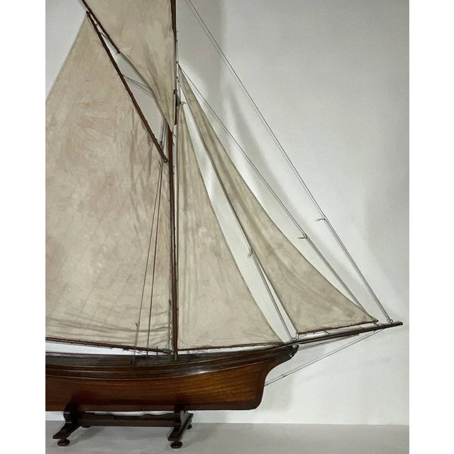 Vintage Pond Yacht with Makers Badge For Sale - Image 4 of 12