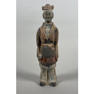 Sculpture of a Mingqi servant with removable head, China, Tang Dynasty (618-907) For Sale