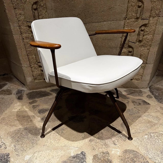 Paul McCobb 1959 Style Viko Baumritter Atomic Ranch White Swivel Armchair For Sale - Image 4 of 12
