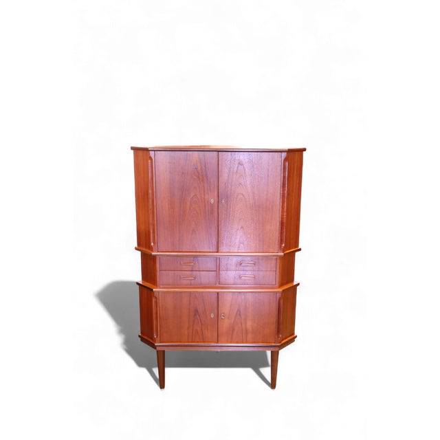 Corner Cabinet in Teak from Aulum Møbelfabrik, Denmark, 1960s For Sale - Image 18 of 18