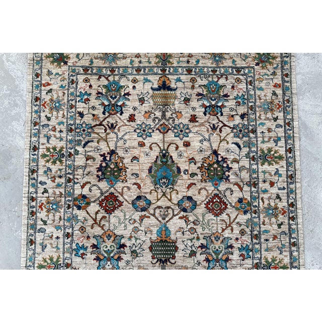 Vase Design Area Rug, Hand-Knotted Wool, Floral, 6x8, Ivory & Turquoise For Sale - Image 9 of 12