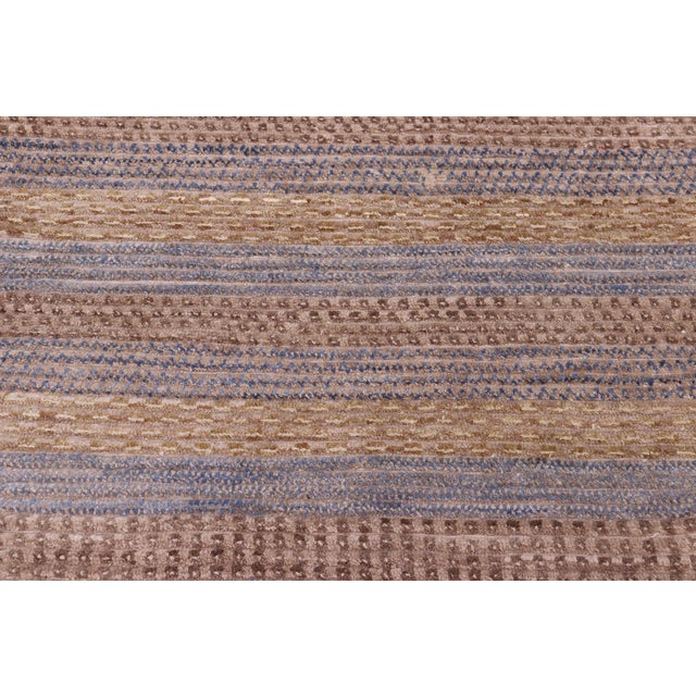 Boho Chic Grey/Gold Wool High-Low Pile Small Rug -6'5 X 9'11 For Sale In New York - Image 6 of 8