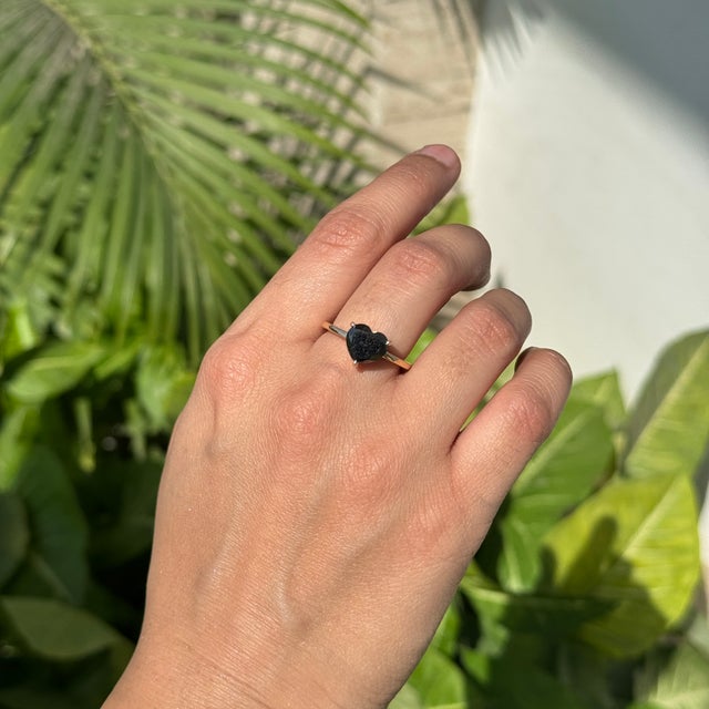 Art Deco 3.11 Carat Heart Shape Black Diamond Solitaire Ring Size 8 in 14k Gold For Sale - Image 3 of 16
