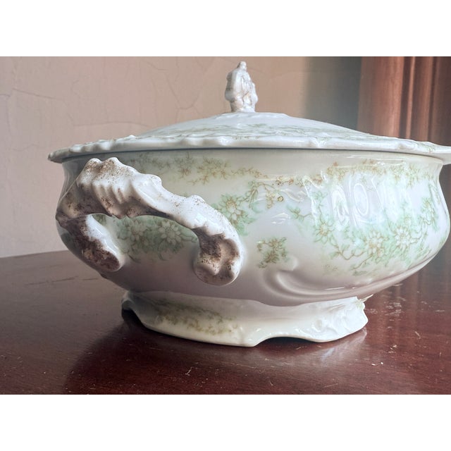 Limoges, France Late 19th Century Elite Works Limoges France Porcelain Covered Tureen With Lid Green Floral Garland Scalloped Edge For Sale - Image 4 of 11