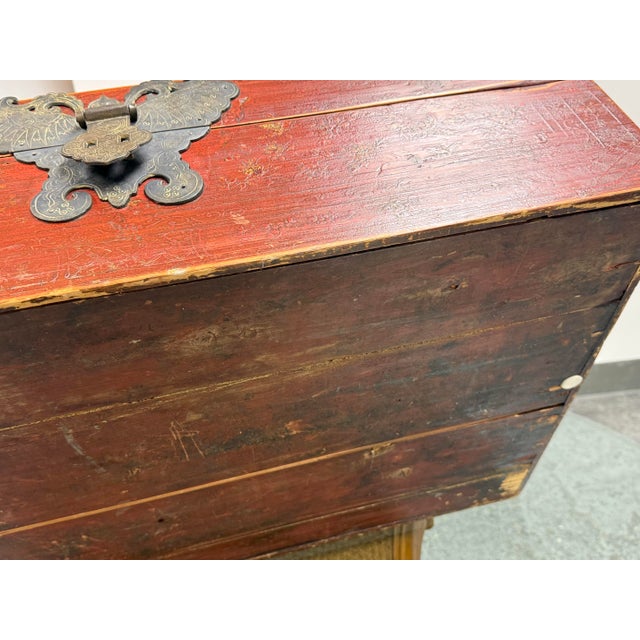 Chinoiserie Red Lacquered Wood Storage Chest, Vintage For Sale - Image 12 of 12