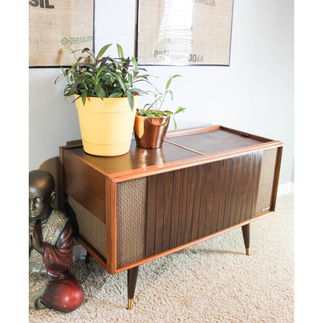 Magnavox Micromatic Record Player Console Model 1sc601 | Chairish