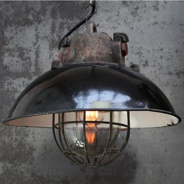 Industrial Vintage Industrial Factory Pendant Light in Black Enamel and Cast Iron For Sale - Image 3 of 6