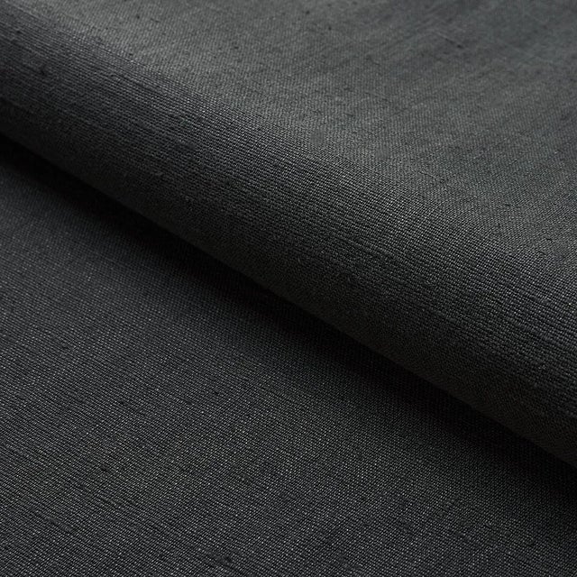 Transitional Sample - Schumacher Marco Performance Linen Fabric in Charcoal For Sale - Image 3 of 3