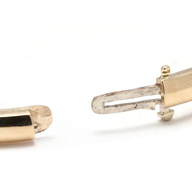 Metal 1ctw Diamond Hinged Bangle, 14k Yellow Gold, 6.5 Inches For Sale - Image 7 of 8