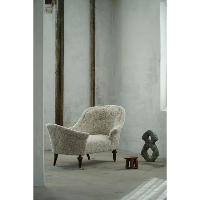 Antique Danish Sculptural Chaise Lounge in Lambswool, 1890s For Sale - Image 11 of 18