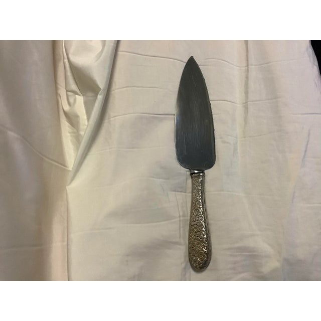 Metal Vintage Hunt Silver Co. Repousse Cake Server For Sale - Image 7 of 7
