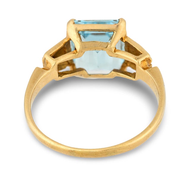 1940s 1940s Retro 2.88 Carat Emerald Cut Aquamarine 14k Yellow Gold Ring, Size 8.5 For Sale - Image 5 of 5