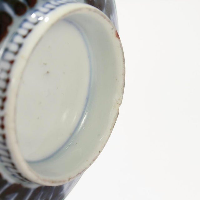 Pair of Antique Japanese/Chinese Gilt Imari Arita Porcelain Rice Bowls & Covers For Sale - Image 17 of 18