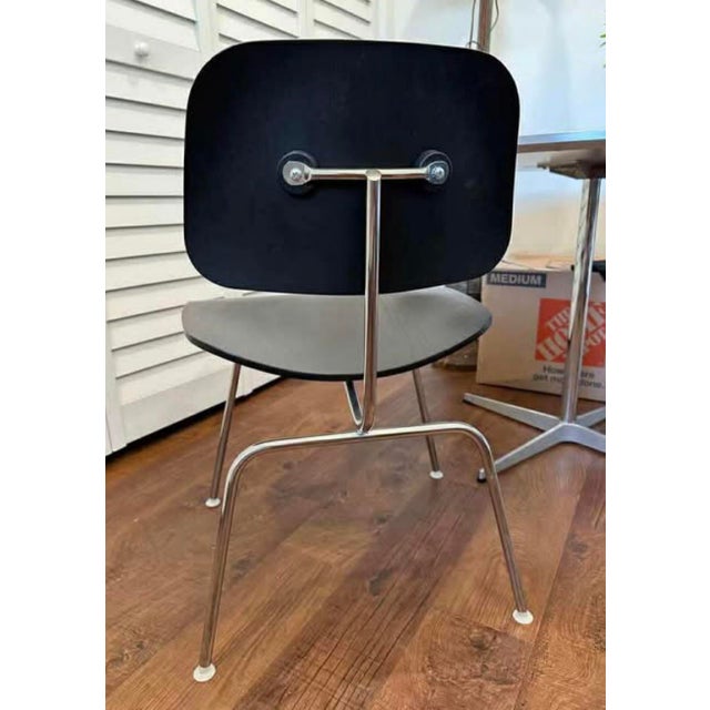 Mid-Century Modern Eames Chairs Set of 2 For Sale - Image 3 of 8