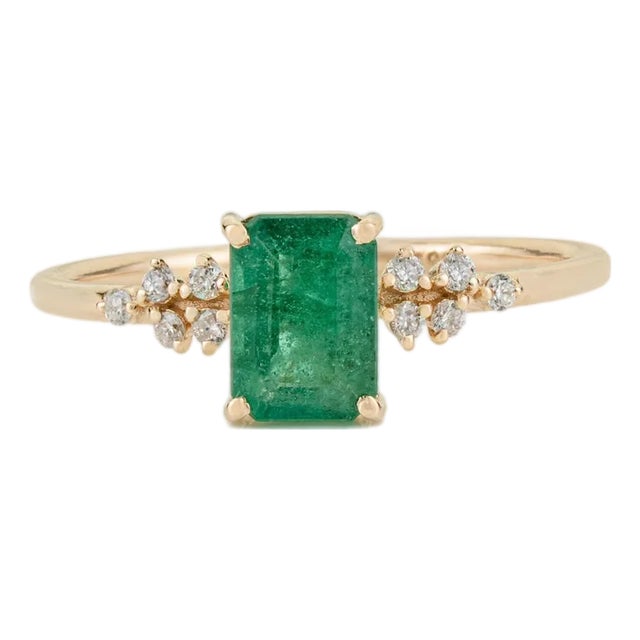 1.06Carat Emerald and Diamond 14k Yellow Gold Floral Cluster Engagement Ring Size 9 For Sale