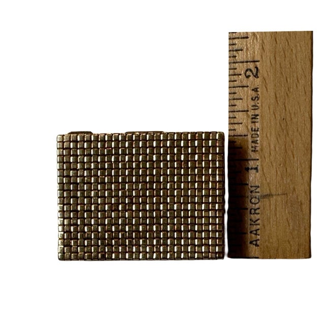 Vintage Italian 18k Gold Pill Box by UnoAErre – Woven Basket Strands For Sale - Image 10 of 12