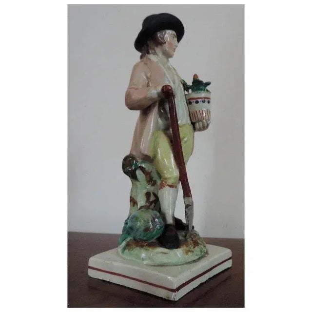 Antique 18th Century Staffordshire Pearlware Figure of a Gardener For Sale - Image 4 of 11