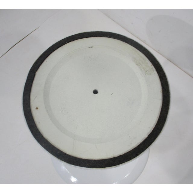 Early Eero Saarinen Tulip Side Table for Knoll For Sale - Image 9 of 10