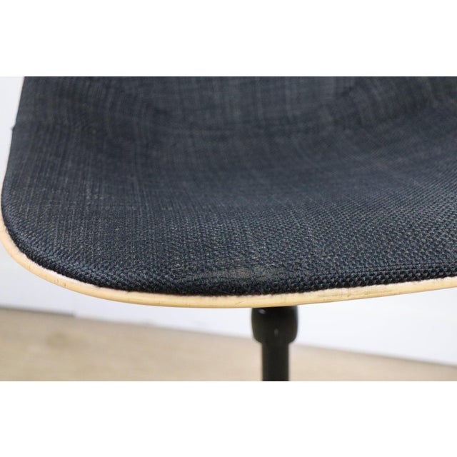 Plastic Adjustable Swivel Chair in Fiberglass by Charles and Ray Eames for Herman Miller, 1960s For Sale - Image 7 of 16