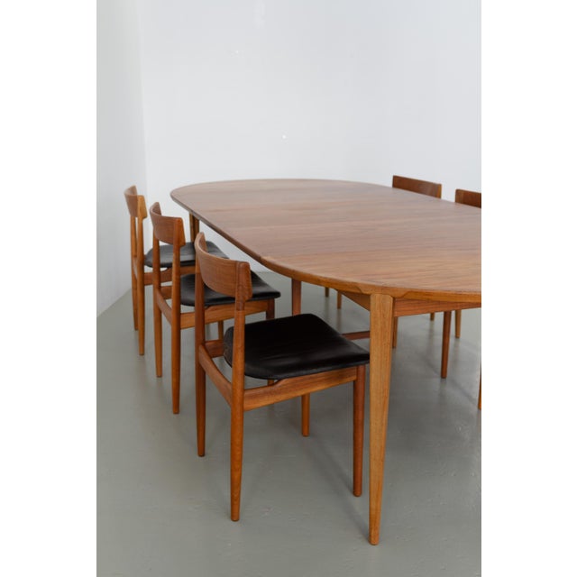 Henry Rosengren Hansen Danish Walnut Dining Room Set by Henry Rosengren Hansen for Brande, 1960, Set of 7 For Sale - Image 4 of 18