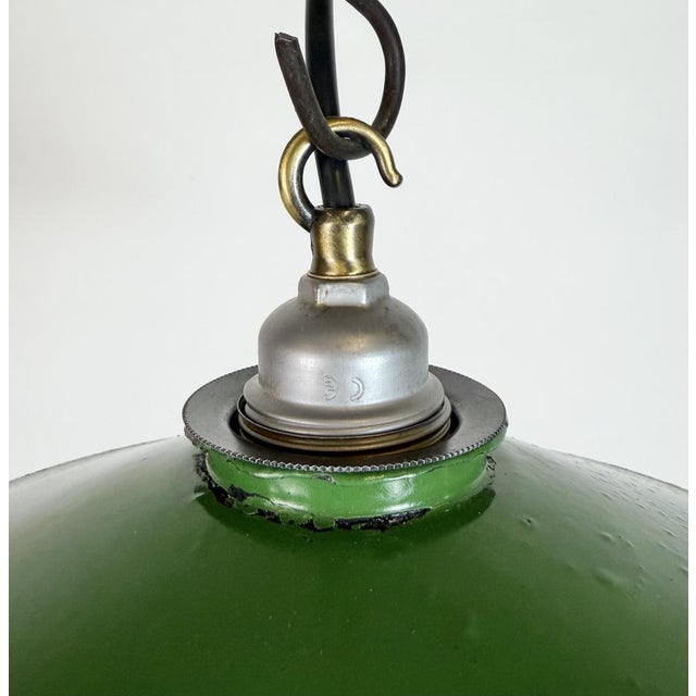 Mid-Century Modern Industrial Green Enamel Light, 1950s For Sale - Image 3 of 17