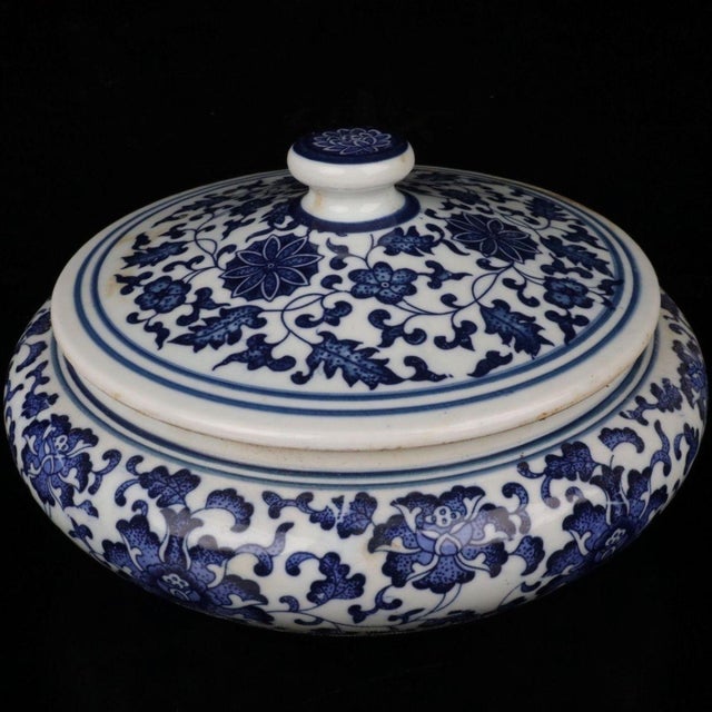 Asian Blue and White Porcelain Lidded Tea Cake Jar, Interlocking Lotus Scroll Storage Canister For Sale - Image 3 of 9