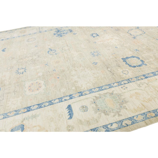 Serene Modern Oushak Style Hand-Knotted Wool Area Rug – Sky Blue & Champagne For Sale In New York - Image 6 of 11