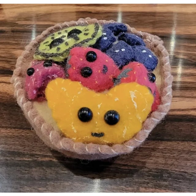 Contemporary Lucy Sparrow Pop Art Felt Still Life of a Fruit Tart, 2019 For Sale - Image 3 of 10