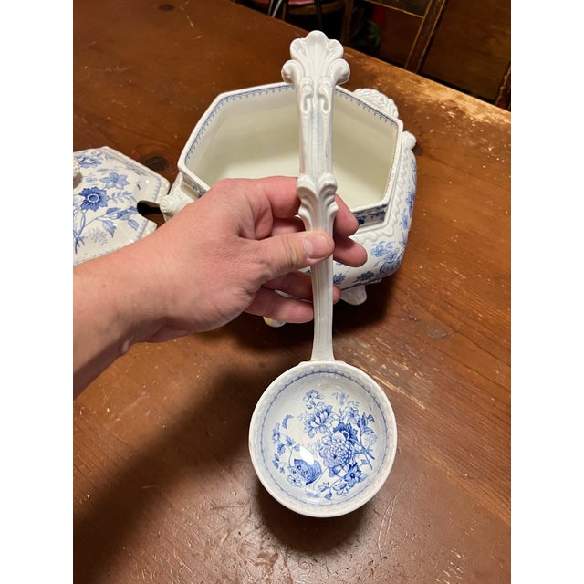 Antique English Staffordshire Blue Transfer Decorated Soup Tureen “Windsor Festoon” For Sale - Image 6 of 12