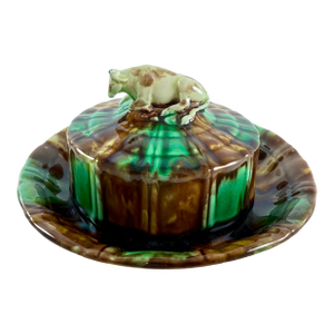 Wedgwood Majolica Covered Cow Butter Server, Date Marked 1875