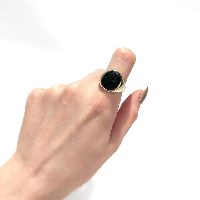 Vintage 14k Gold & Bloodstone Cabochon Signet Ring by Jones & Woodland For Sale - Image 4 of 12