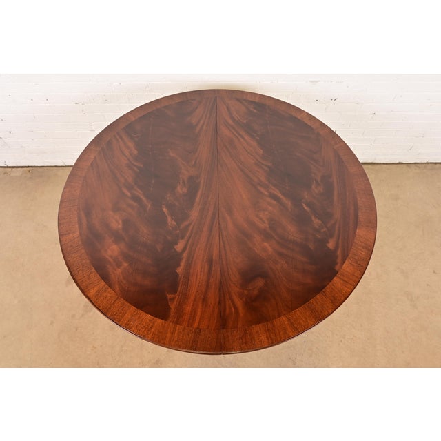 1990s Henkel Harris Empire Banded Flame Mahogany Pedestal Extension Dining Table, Newly Refinished For Sale - Image 5 of 14