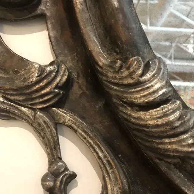 1990s Italian Carved Wooden Oval Mirror For Sale In Dallas - Image 6 of 9