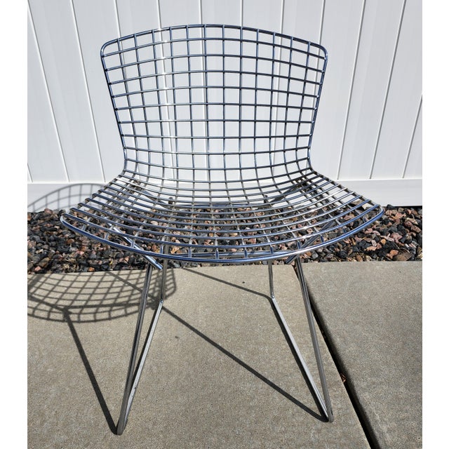 Chrome Vintage Set of 8 Attributed to Harry Bertoia for Knoll Side Chairs. For Sale - Image 8 of 10