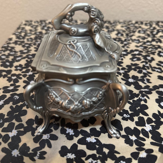 Vintage Art Nouveau Style Embossed Metal Trinket Jewelry Box For Sale - Image 9 of 9