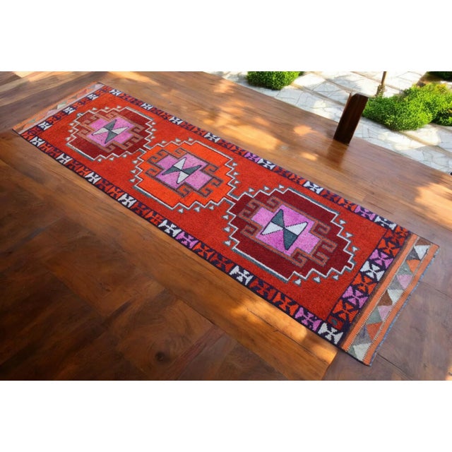 Add a pop of color and style to your hallway with this charming 3x11 Rug Runner HandMade Oushak Runner Rug. Featuring...