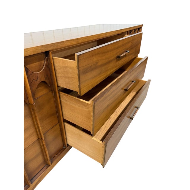 Mid-Century Modern Kent Coffey Perspecta 9-Drawer Walnut Dresser For Sale - Image 12 of 14