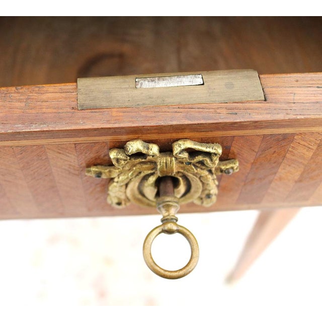 18th Century Louis XVI Womens Desk For Sale - Image 3 of 15