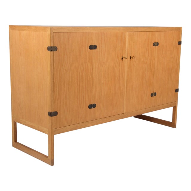 BM57 Sideboard in Oak and Brass by Børge Mogensen for Lauritsen & Søn, 1960s For Sale