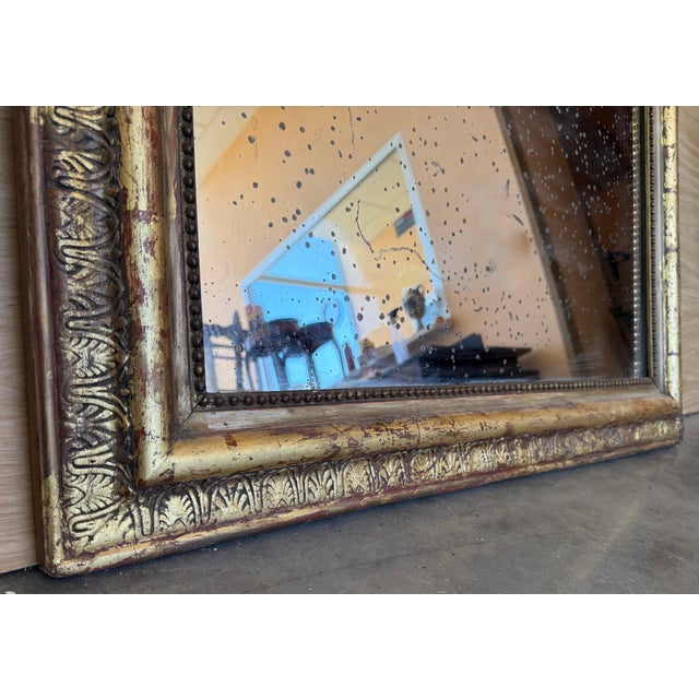 French 19th Century Large Vertical Gold Gilt Mirror with Floral crest For Sale - Image 4 of 18